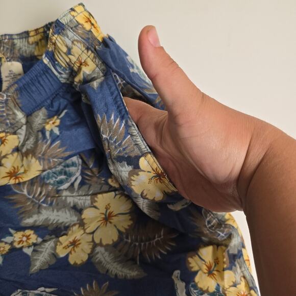 Allen Solly Blue Floral Print with Turtles Board Shorts size XL - Picture 7 of 10